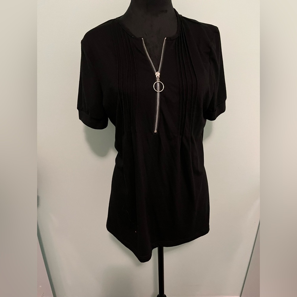 🌵.‎   Women’s No Brand Shirt